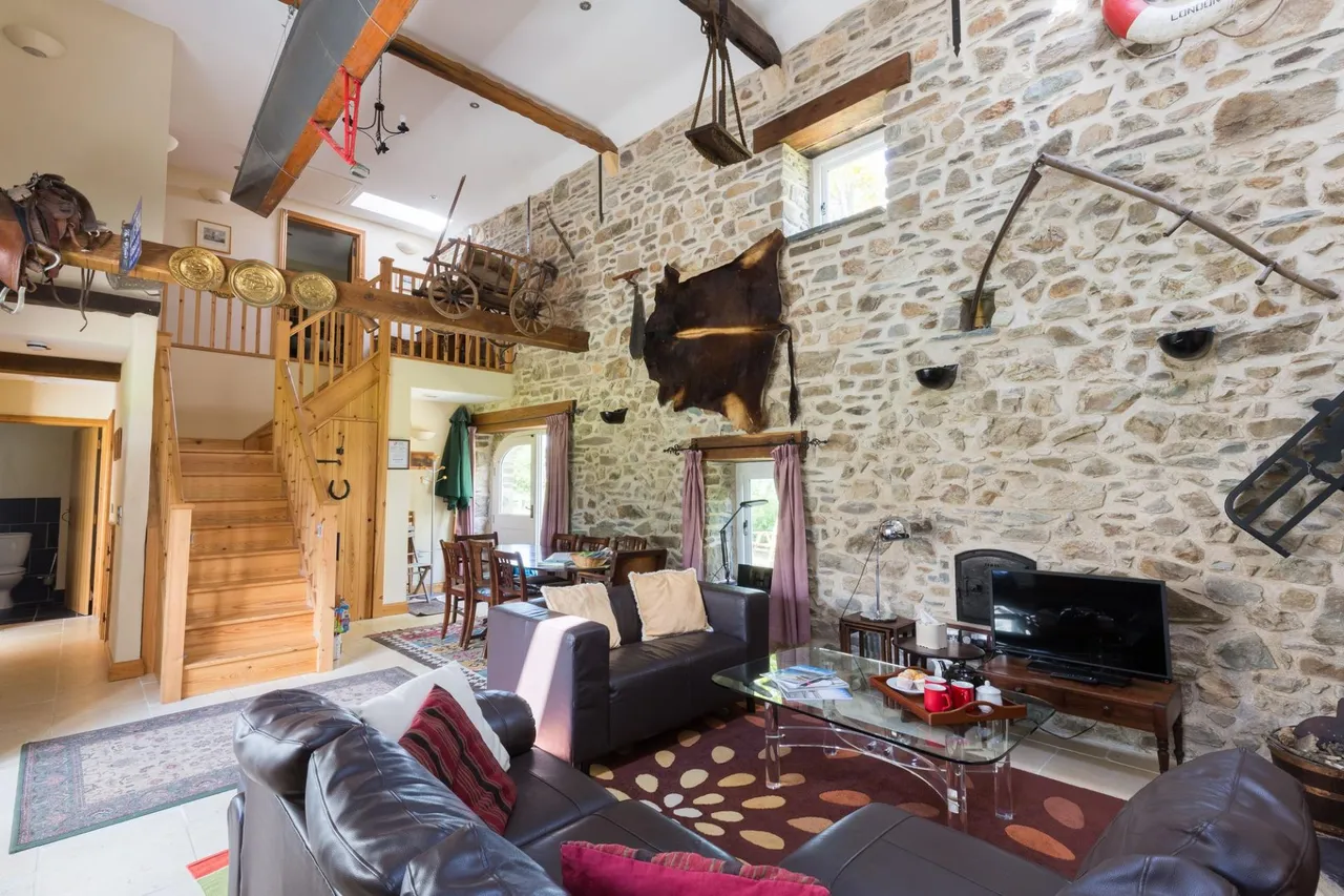 Pen Y Cwm, Haverfordwest, SA62, photo 3