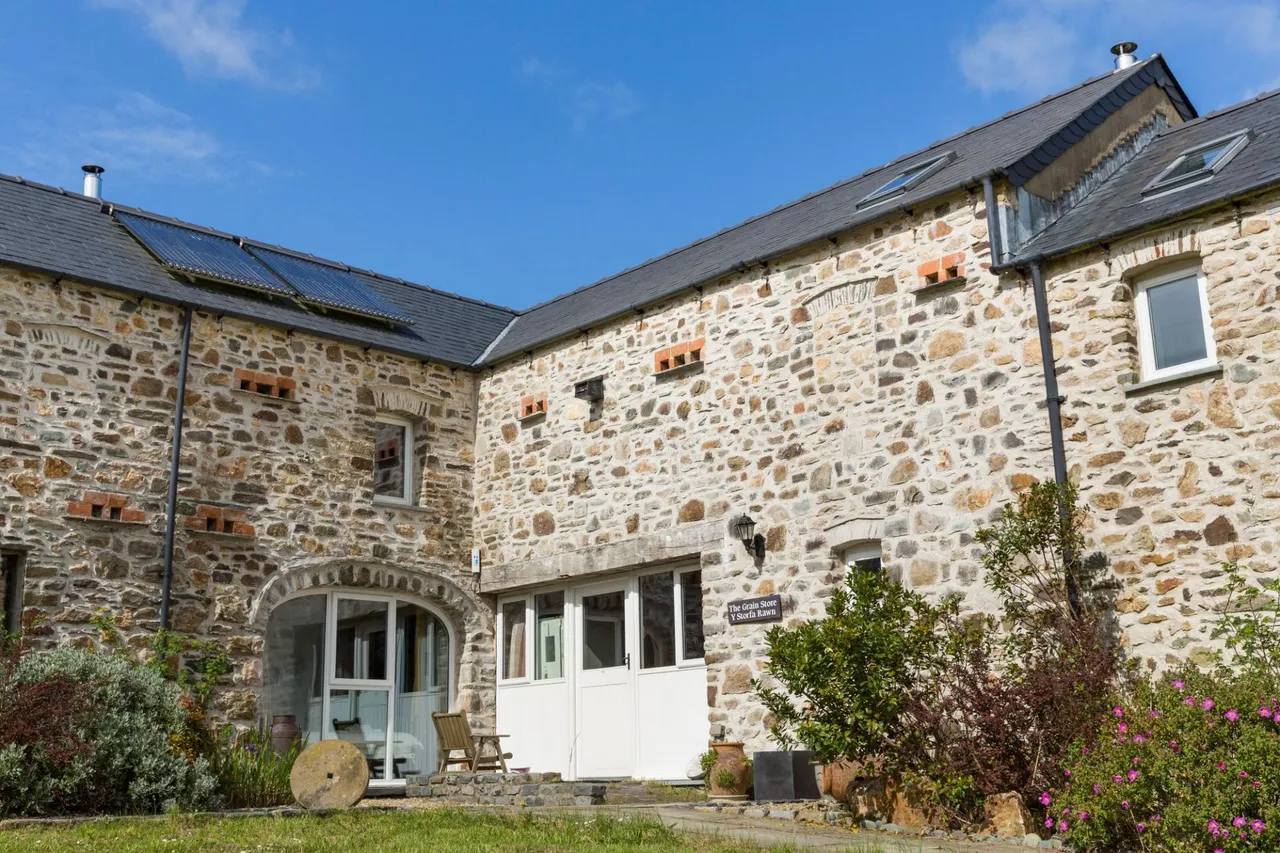 3 bed barn conversion for sale, Pen Y Cwm, Haverfordwest, SA62