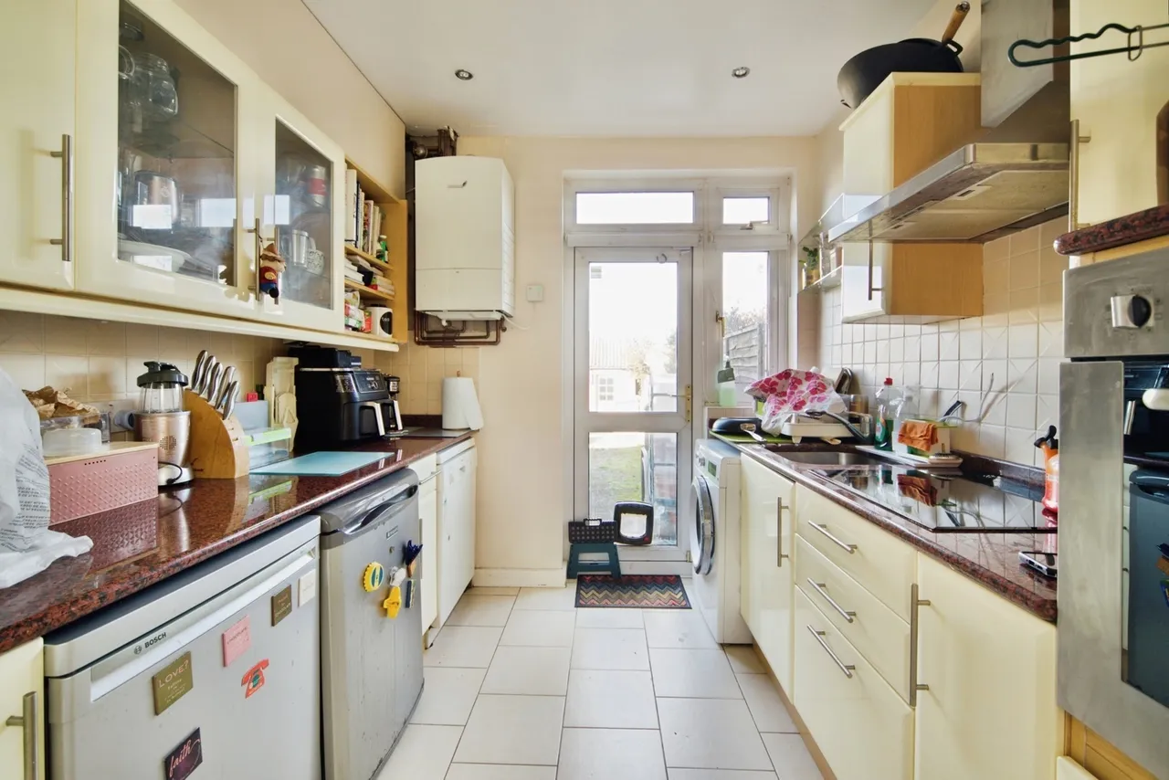 Greenway Avenue, Walthamstow, London, E17, photo 3