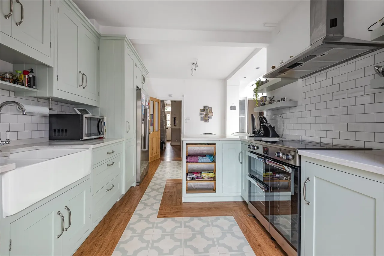 Whitton Road, Twickenham, TW1 1BS, photo 6