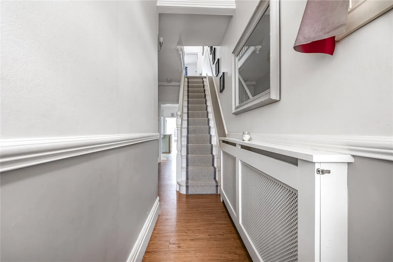 Whitton Road, Twickenham, TW1 1BS, photo 8