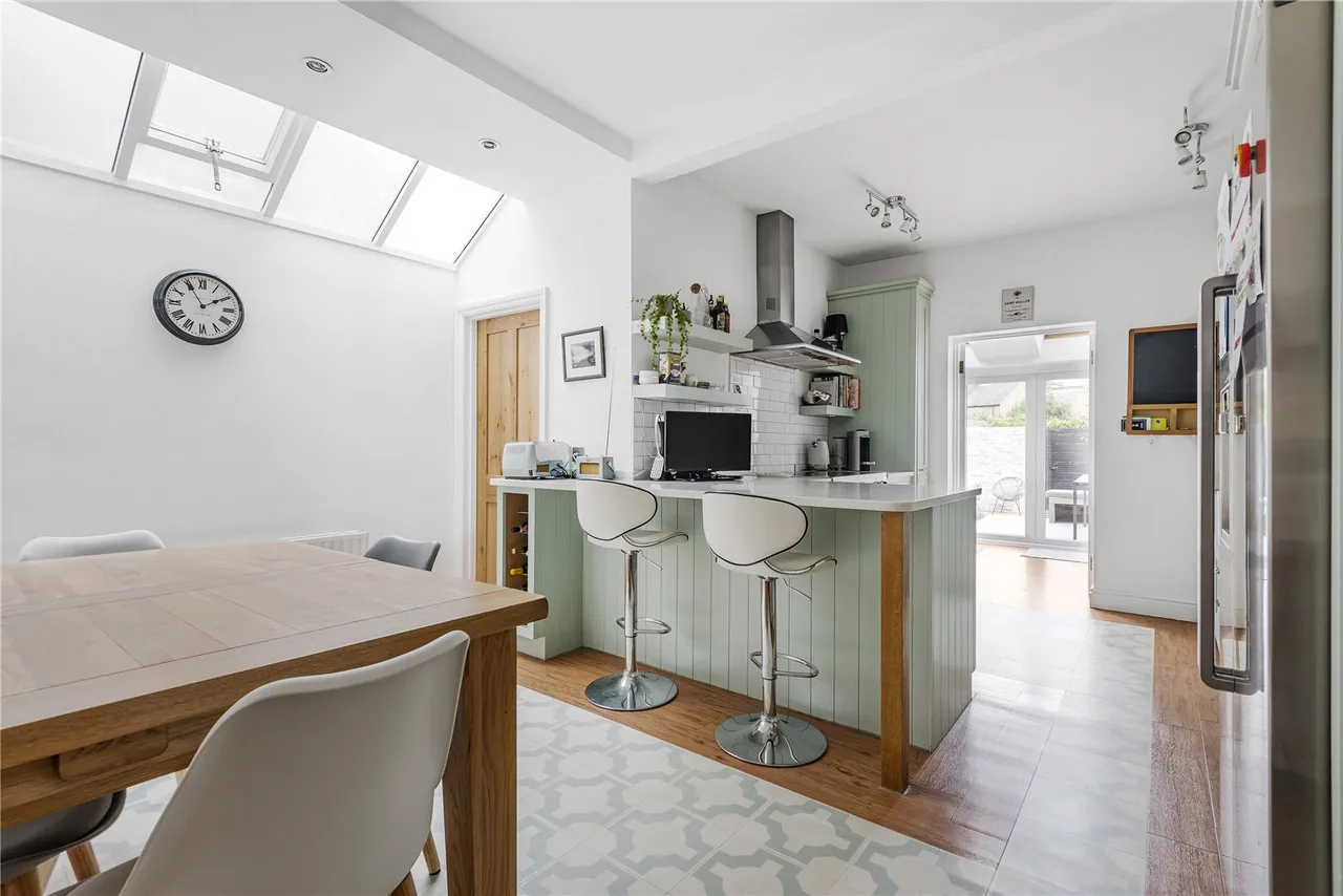 Whitton Road, Twickenham, TW1 1BS, photo 5