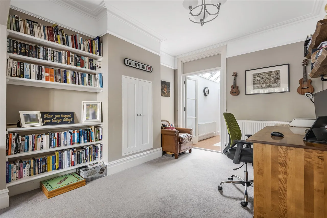 Whitton Road, Twickenham, TW1 1BS, photo 11