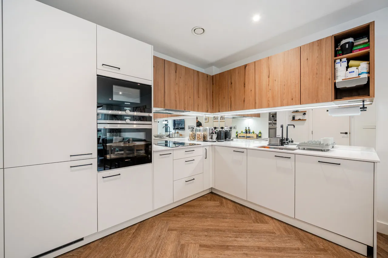 Burney Street, SE10, photo 2