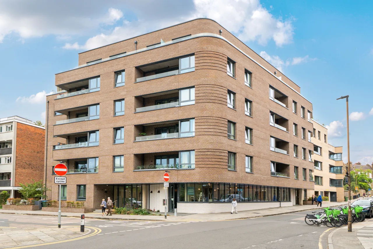 Burney Street, SE10, photo 3