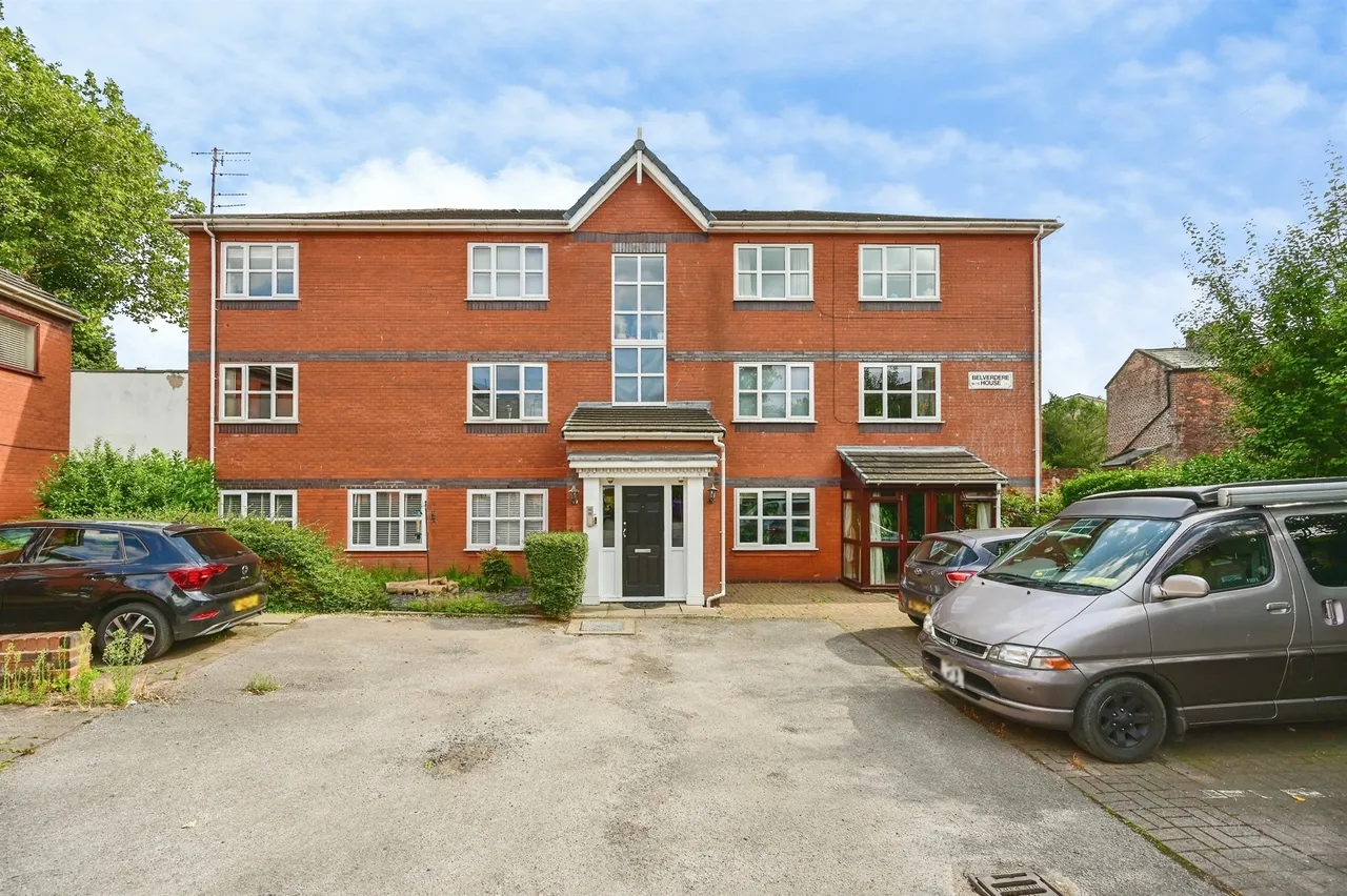 2 bed flat for sale — Little Parkfield Road, Liverpool