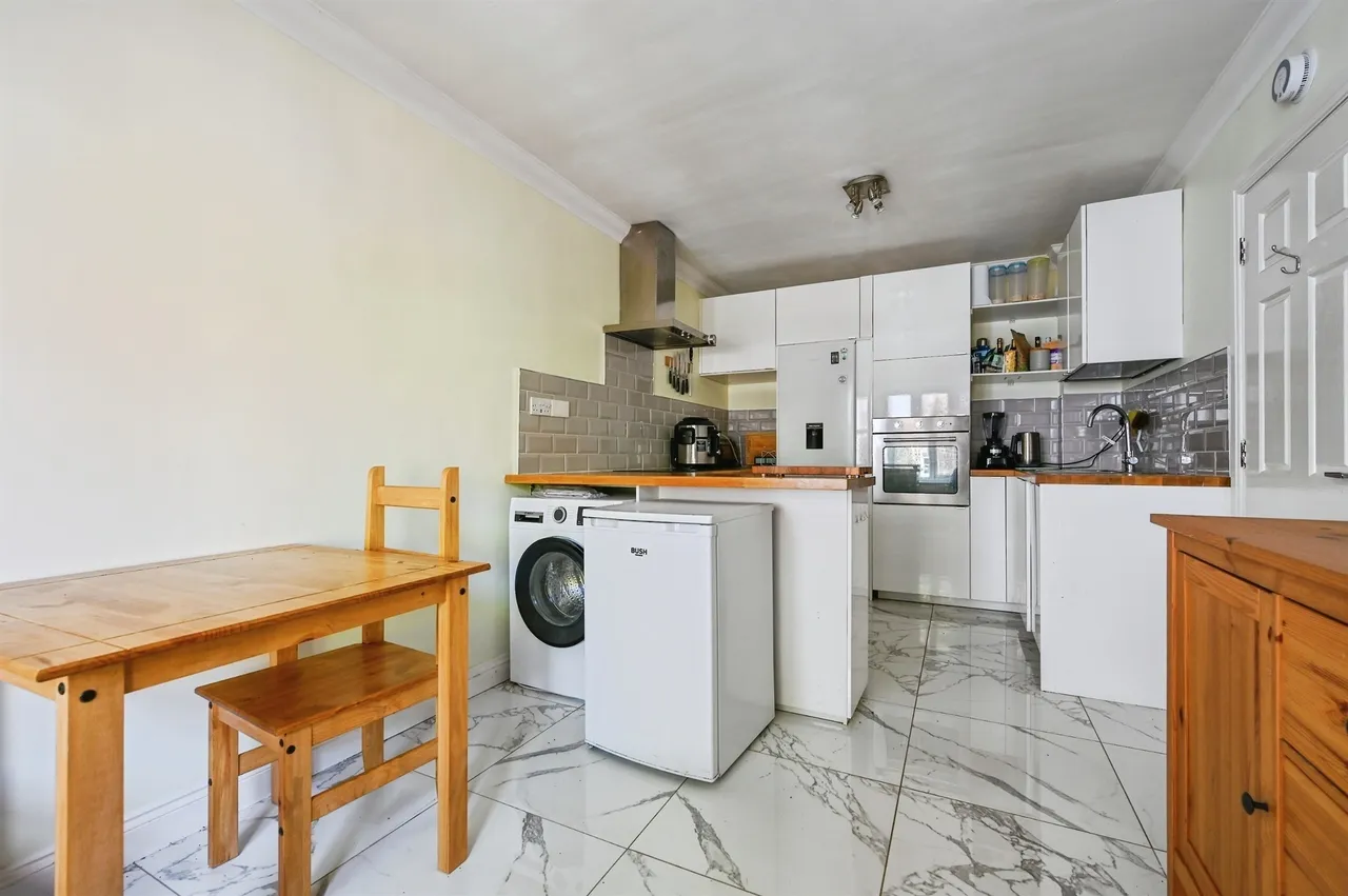 Little Parkfield Road, Liverpool, photo 6