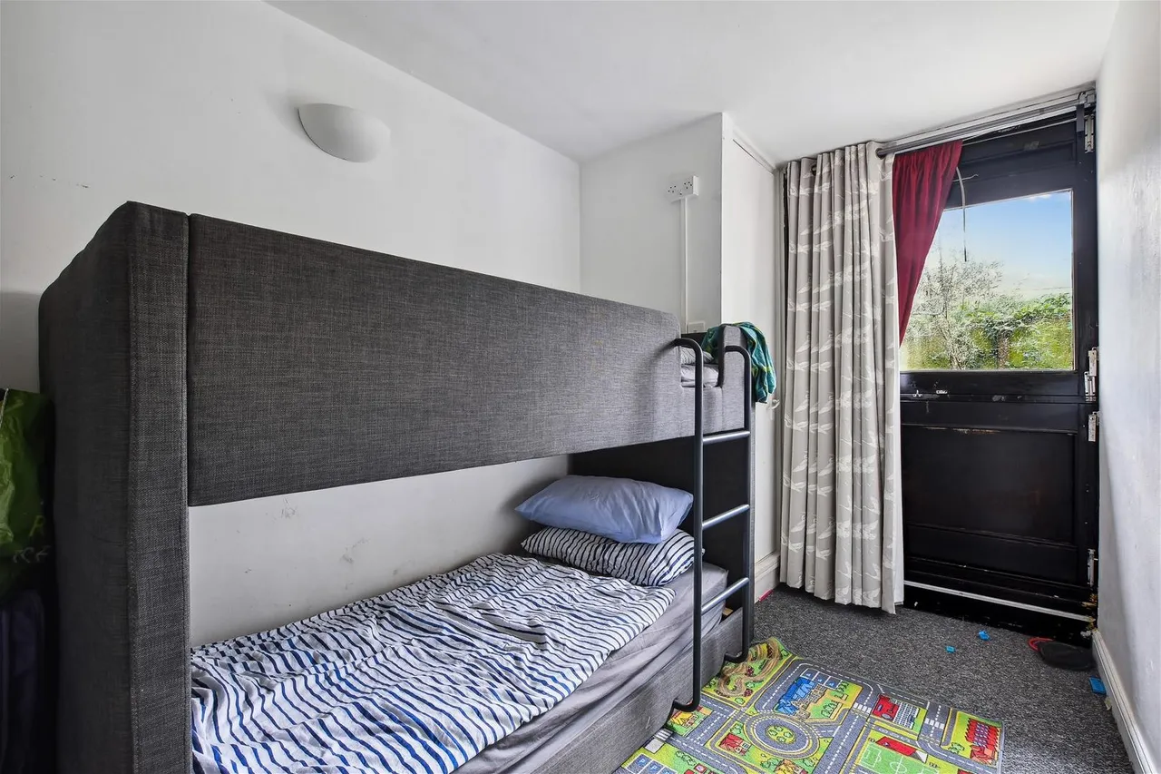 Rowley Way, London, photo 11