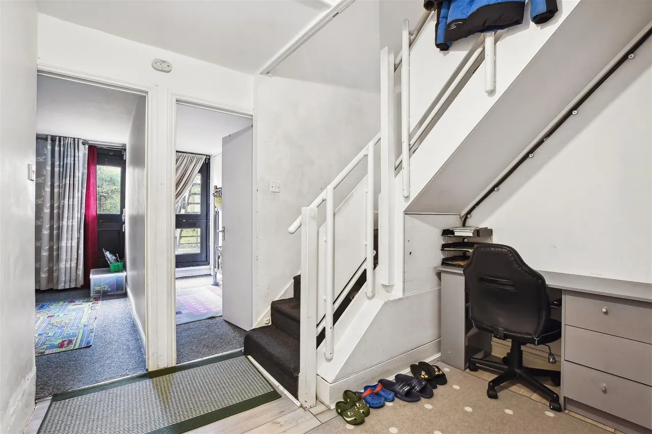 Rowley Way, London, photo 9