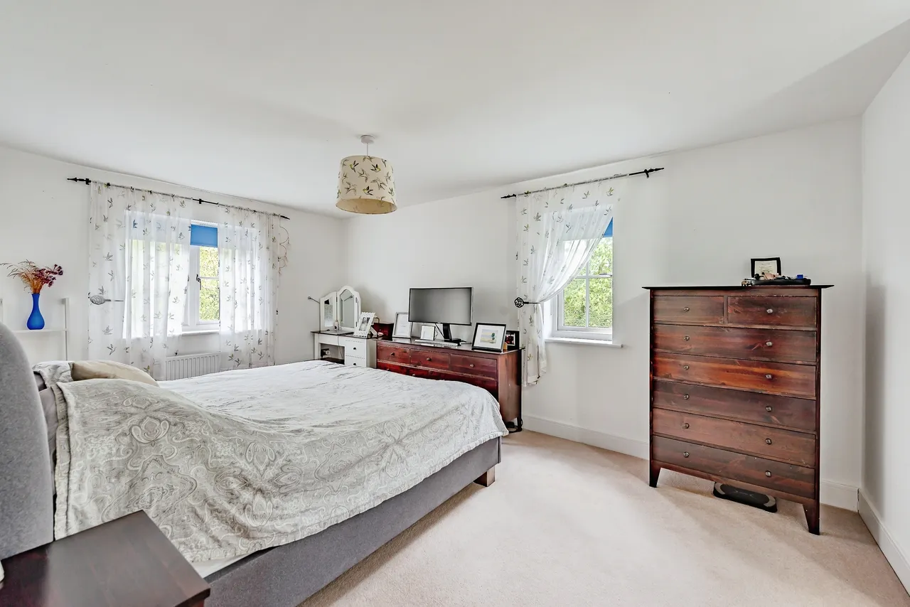 Railfield Gardens, Horley, photo 8