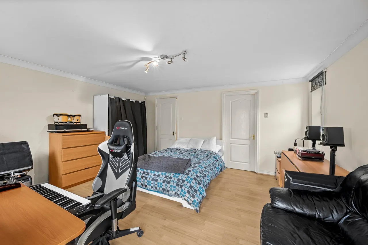 Schooner Close, London, E14, photo 4