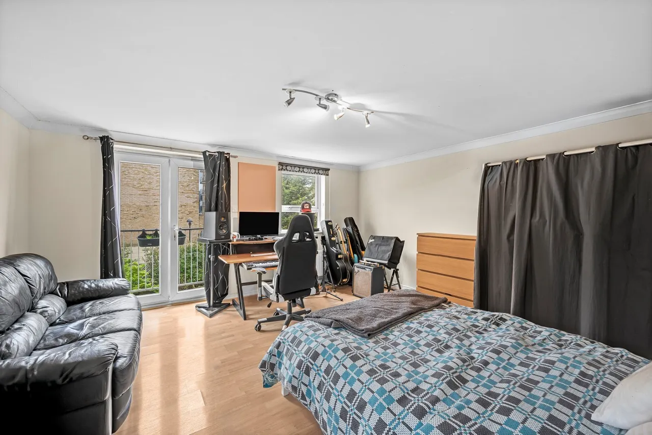 Schooner Close, London, E14, photo 10