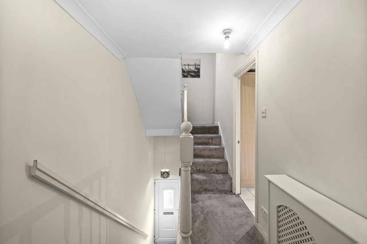 Schooner Close, London, E14, photo 11