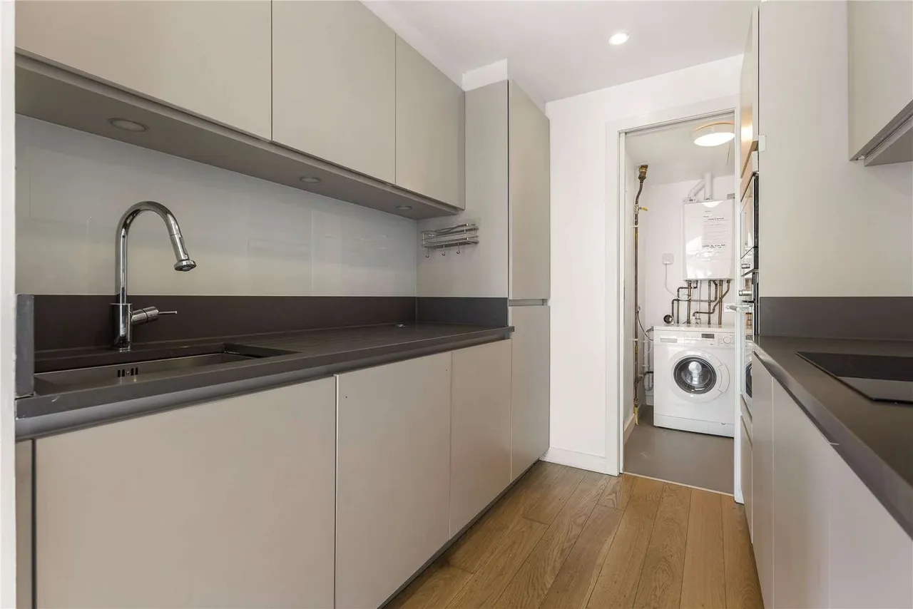 Simpson Loan, Quartermile, Edinburgh, EH3 9GH, photo 6