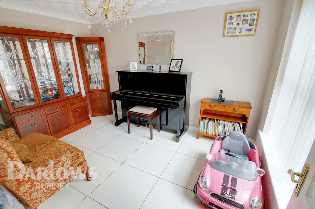 Hastings Crescent, Cardiff, photo 6