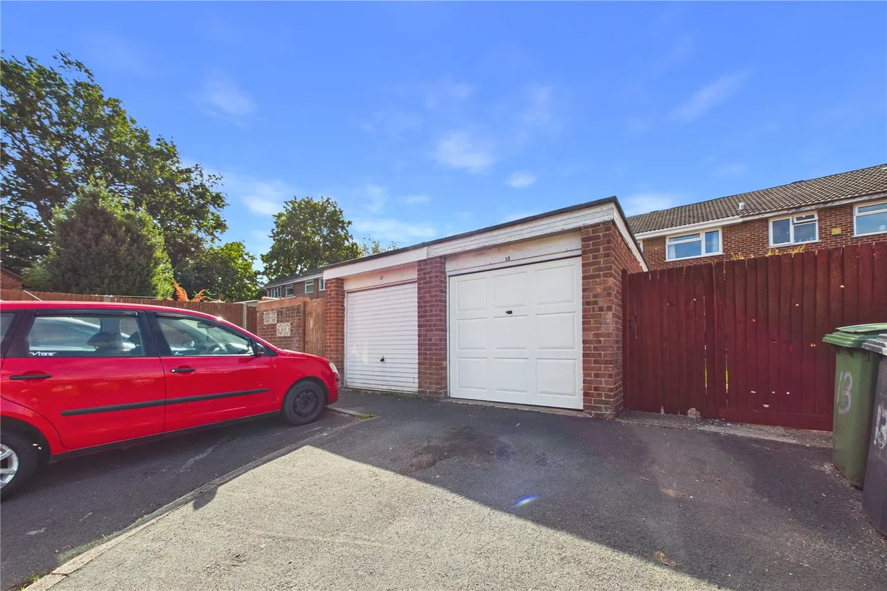 Elgar Close, Basingstoke, RG22, photo 4
