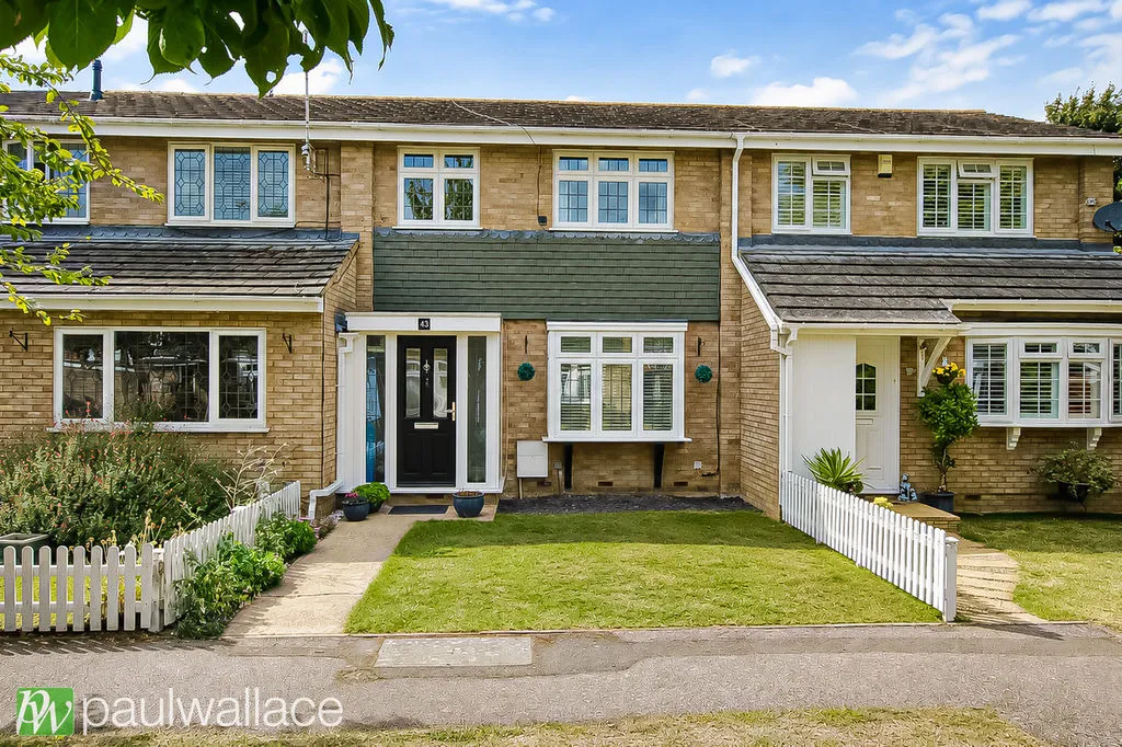 3 bed house for sale, Hailey Avenue, Hoddesdon, EN11