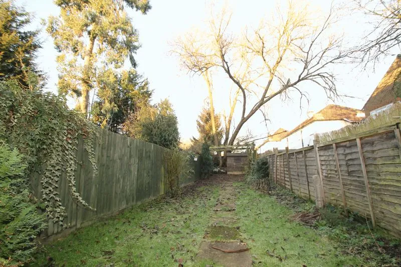 Pinner Road, Northwood, photo 8