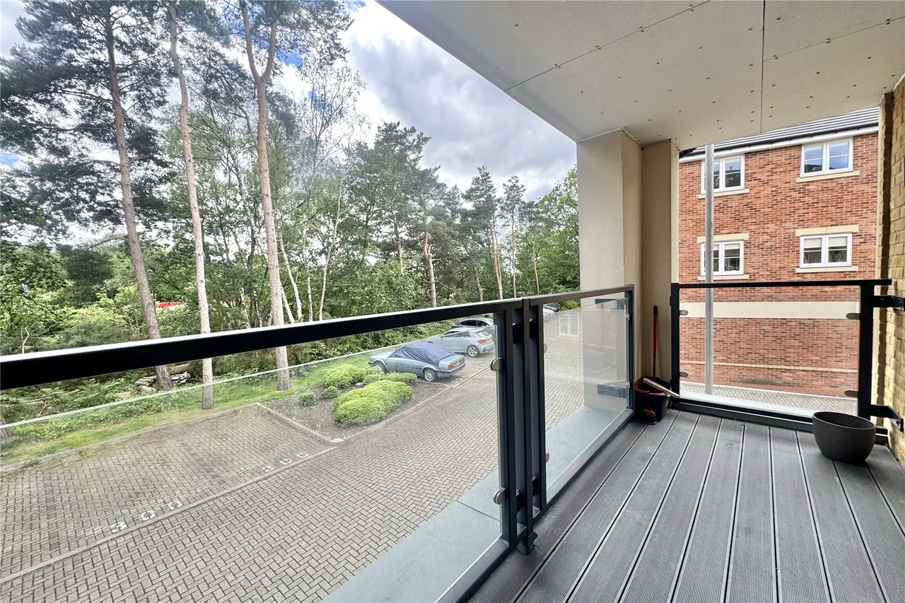 Hurst Avenue, Blackwater, GU17, photo 8
