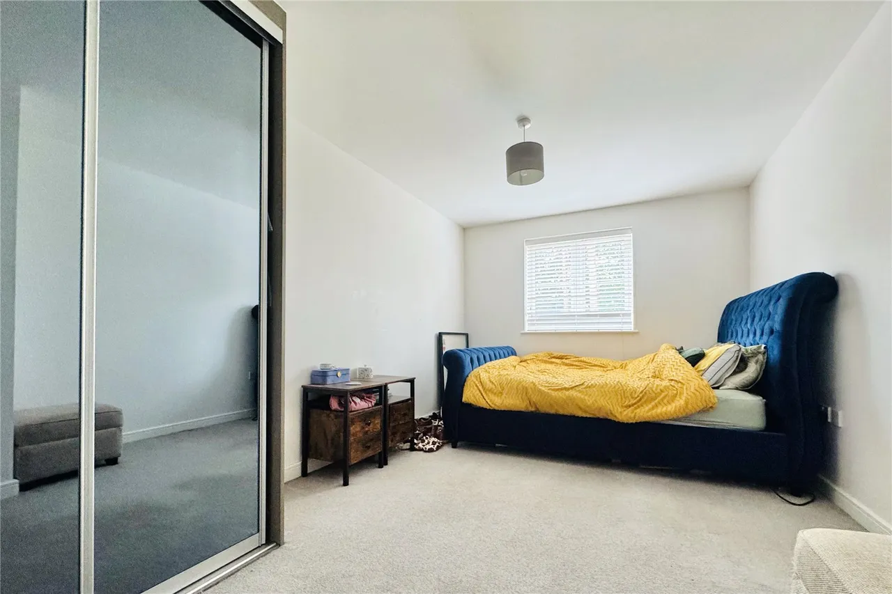 Hurst Avenue, Blackwater, GU17, photo 5
