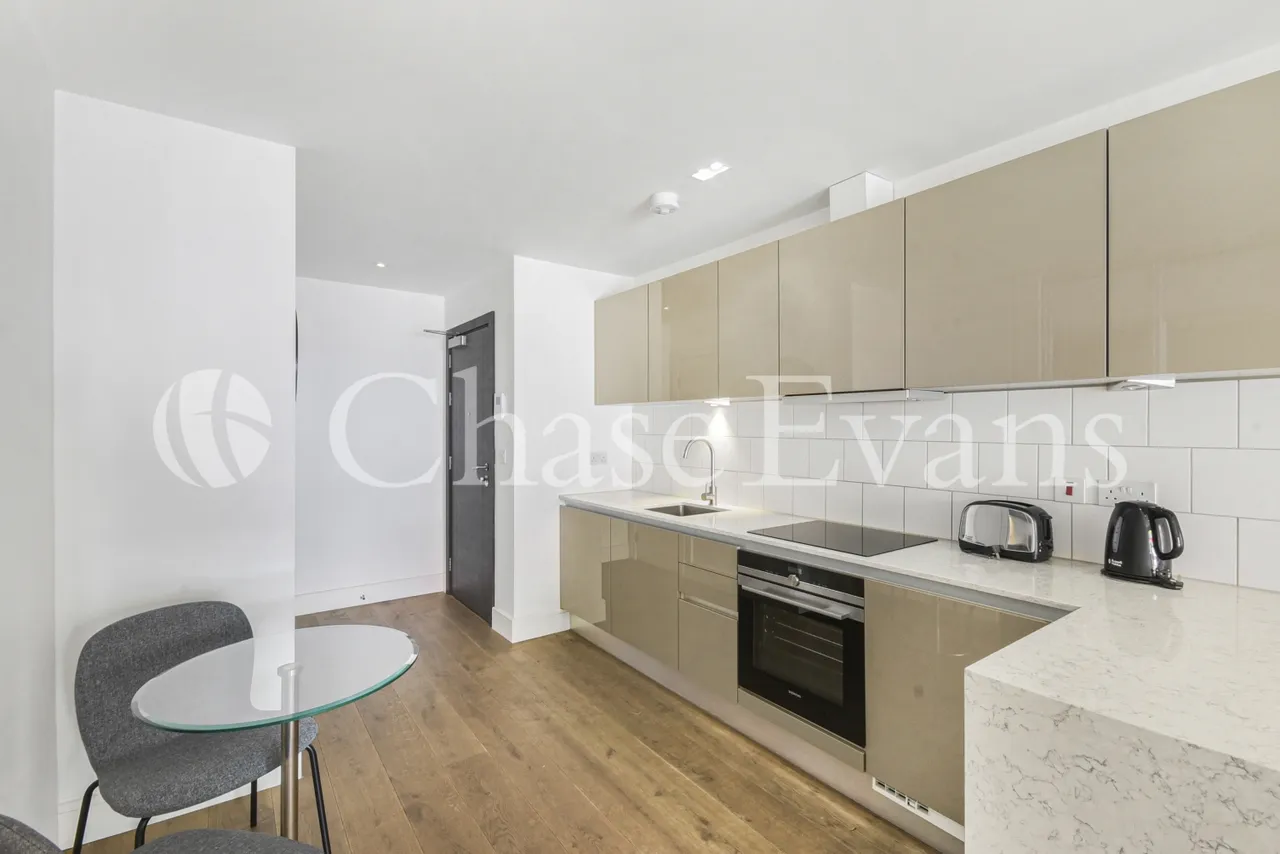 Westworth House, Down Place, Hammersmith, London, W6, photo 5