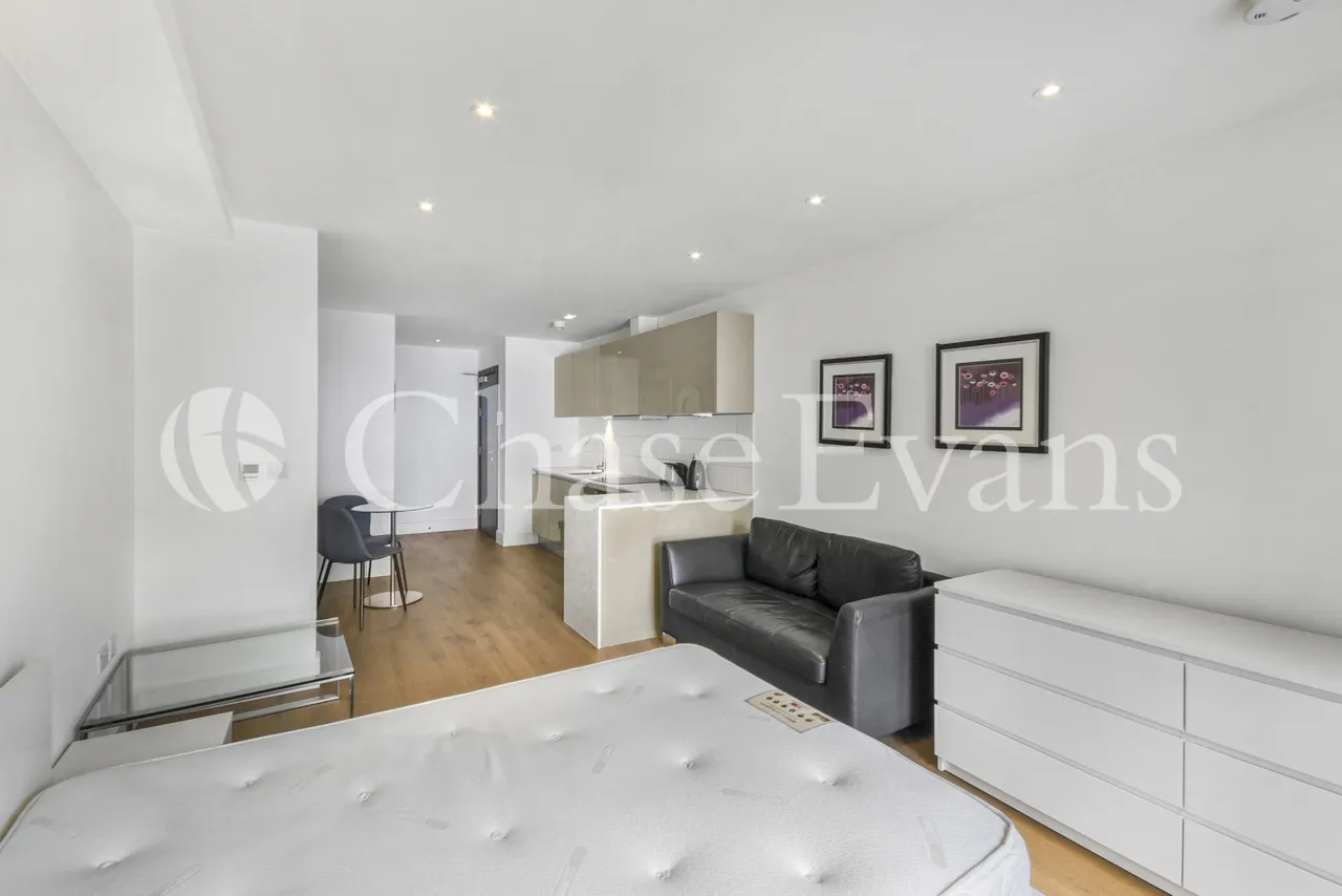 Westworth House, Down Place, Hammersmith, London, W6, photo 6