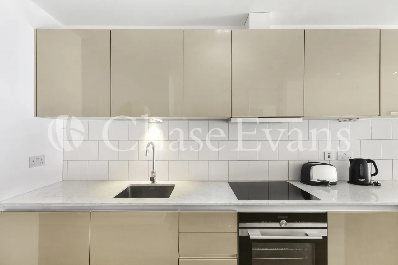 Westworth House, Down Place, Hammersmith, London, W6, photo 2
