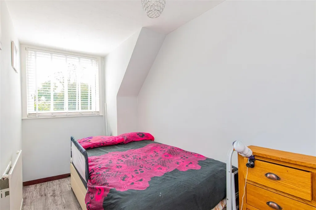 Shire Road, Corby, photo 12