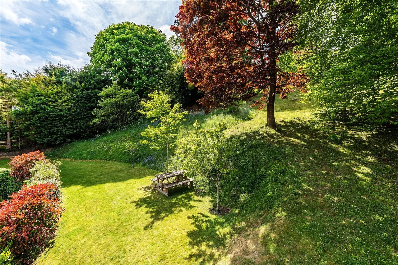 Slines Oak Road, Woldingham, CR3, photo 22