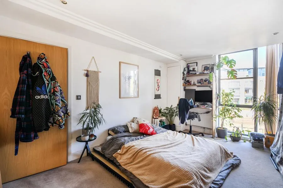 Point Wharf Lane, Brentford, TW8, photo 4