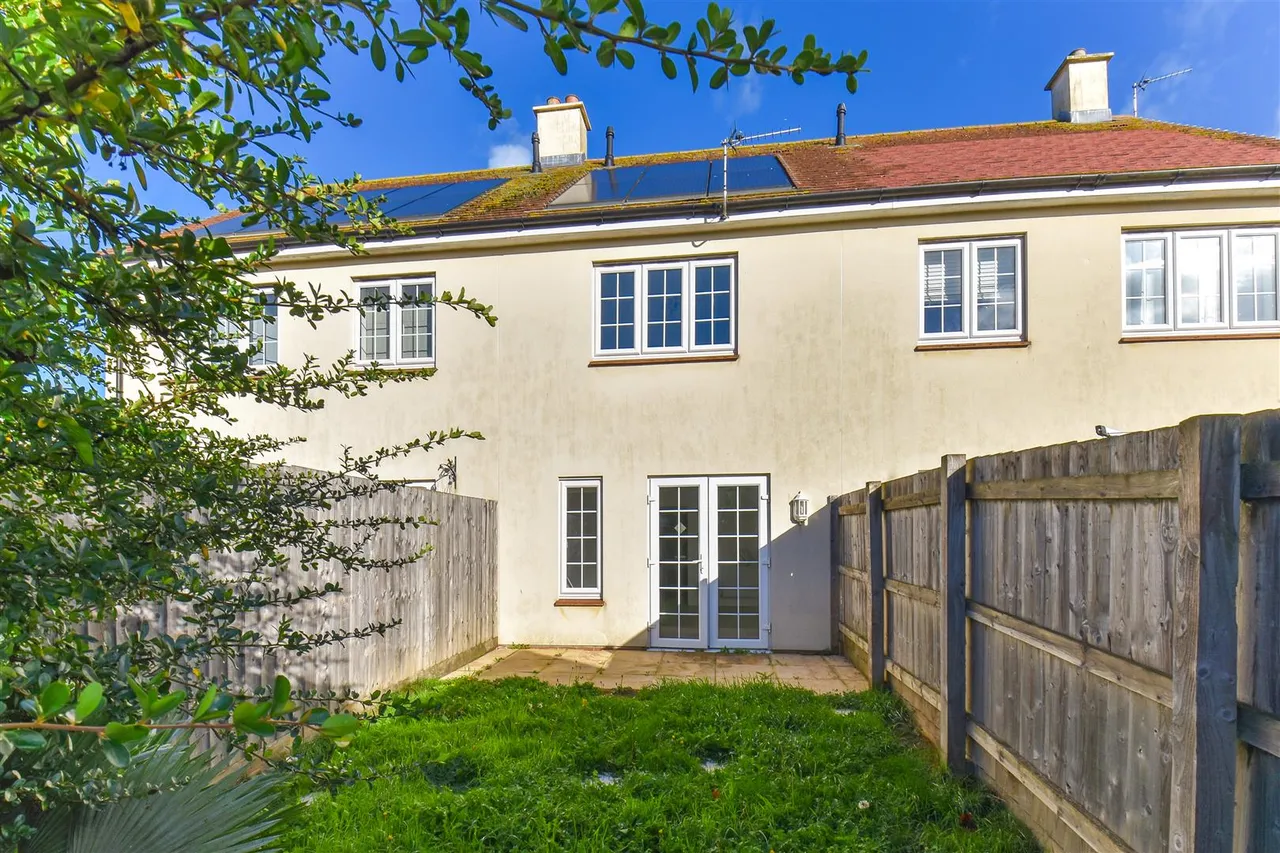 Greenhouse Gardens, Cullompton, photo 2