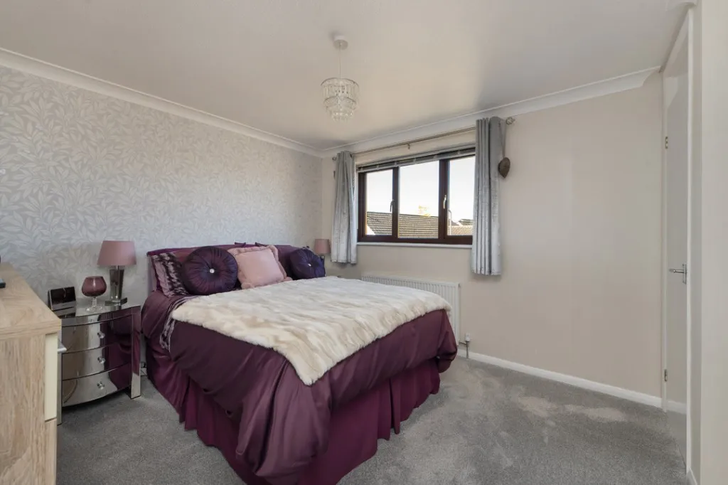 Amos Close, Beltinge, photo 6