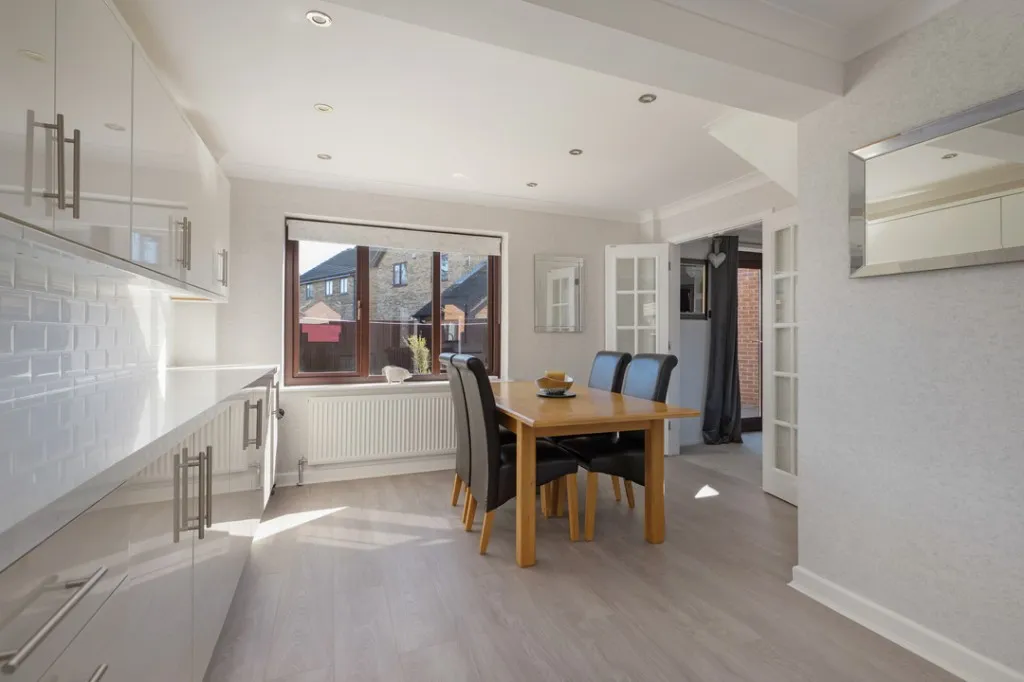 Amos Close, Beltinge, photo 14