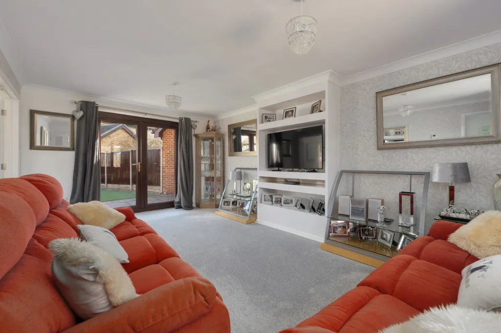 Amos Close, Beltinge, photo 3