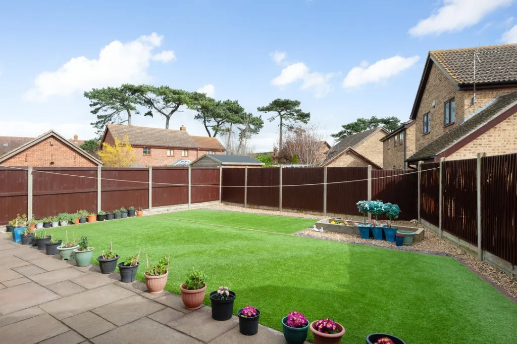 Amos Close, Beltinge, photo 2