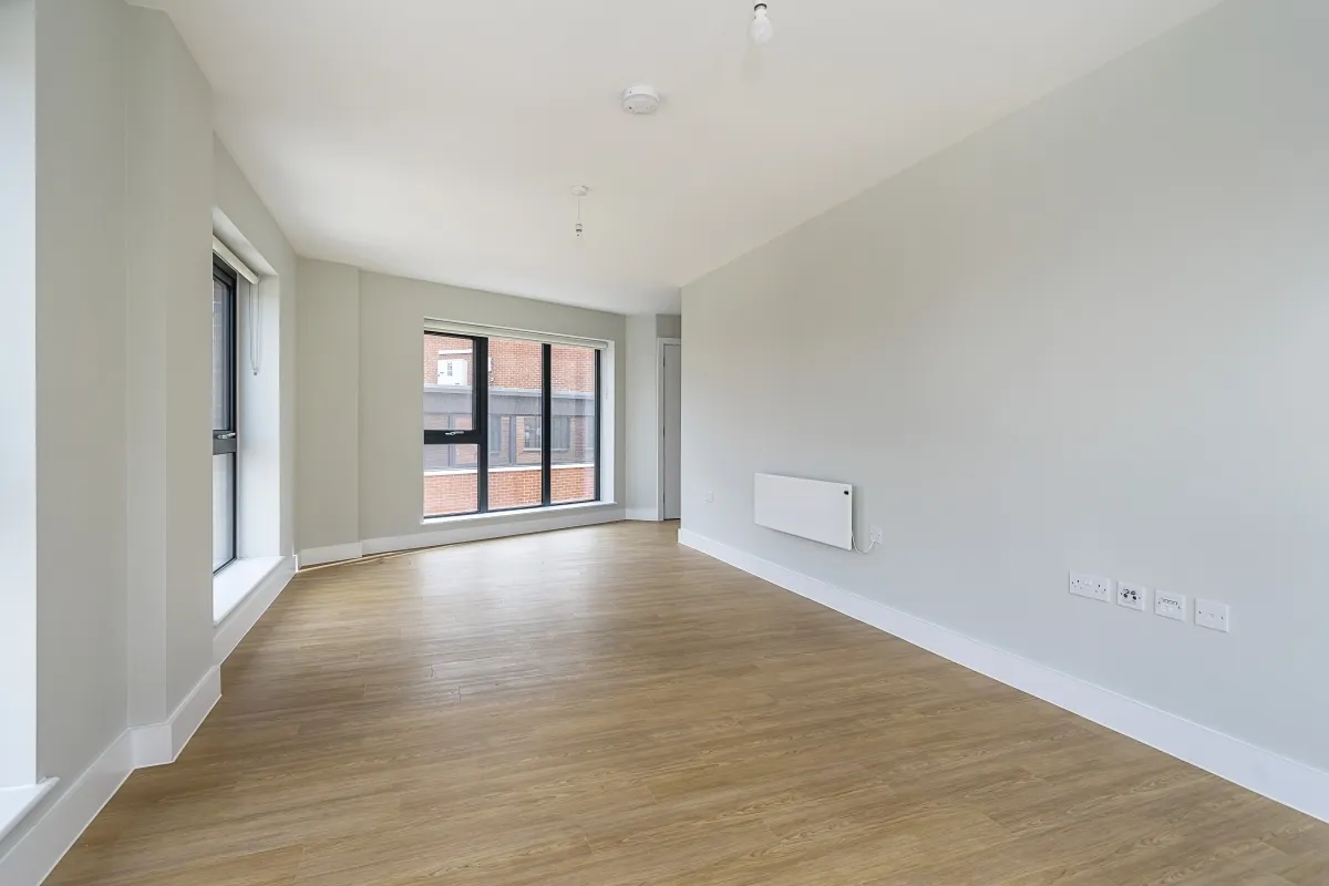 2 bed flat to rent — 10 Market Street Newbury RG14