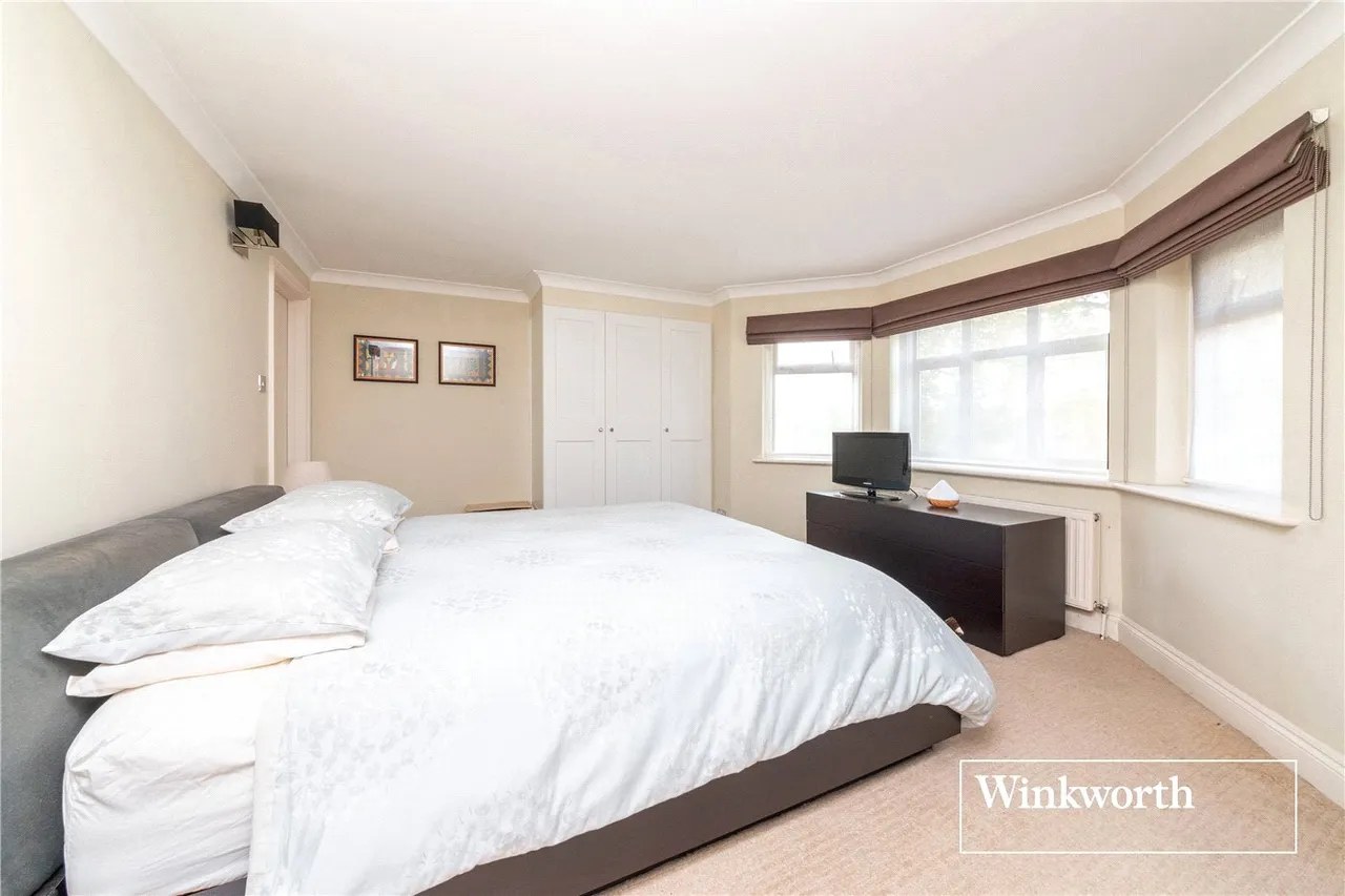 Laxmi Court, 52 Dollis Avenue, Finchley, London, N3, photo 11