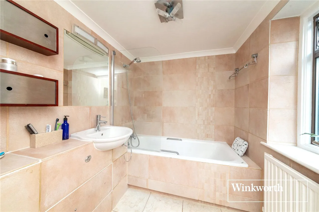 Laxmi Court, 52 Dollis Avenue, Finchley, London, N3, photo 8