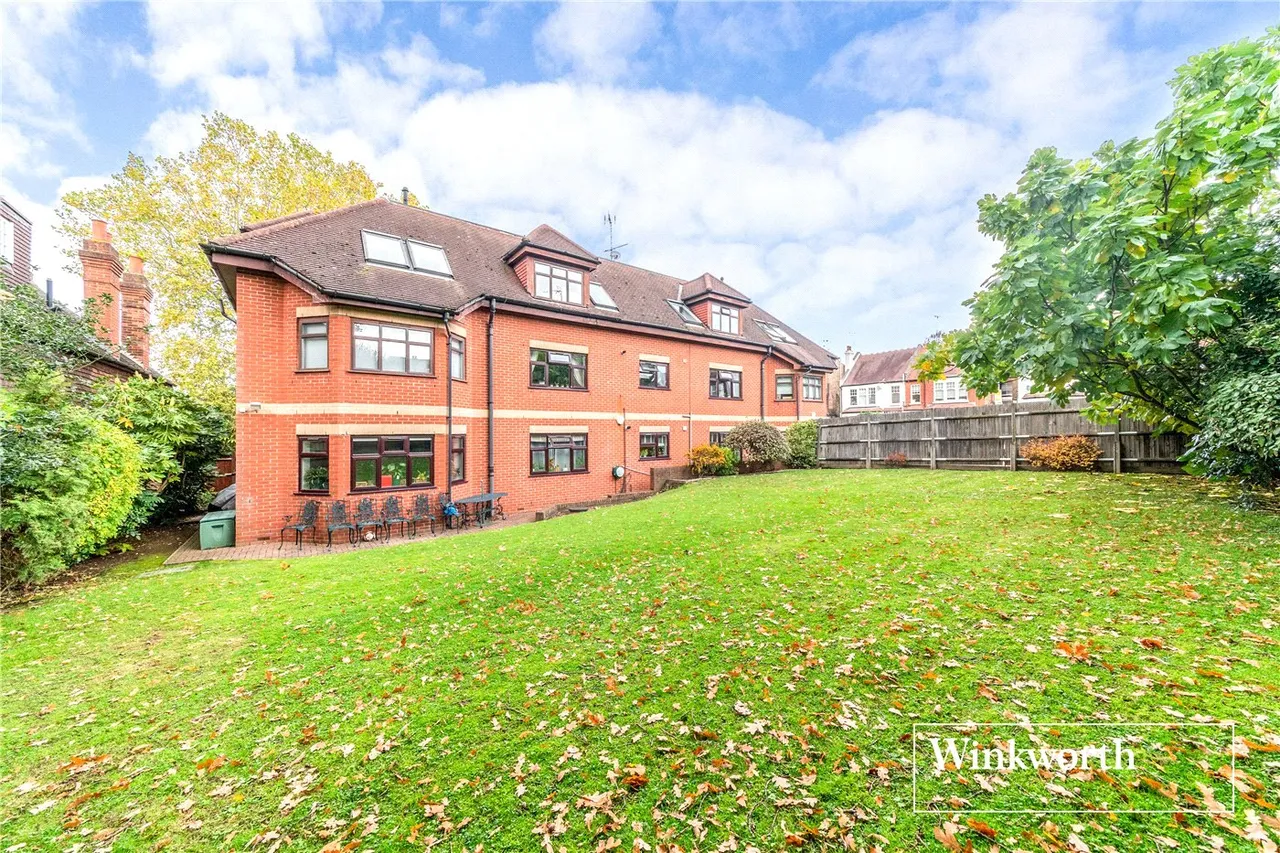 Laxmi Court, 52 Dollis Avenue, Finchley, London, N3, photo 12
