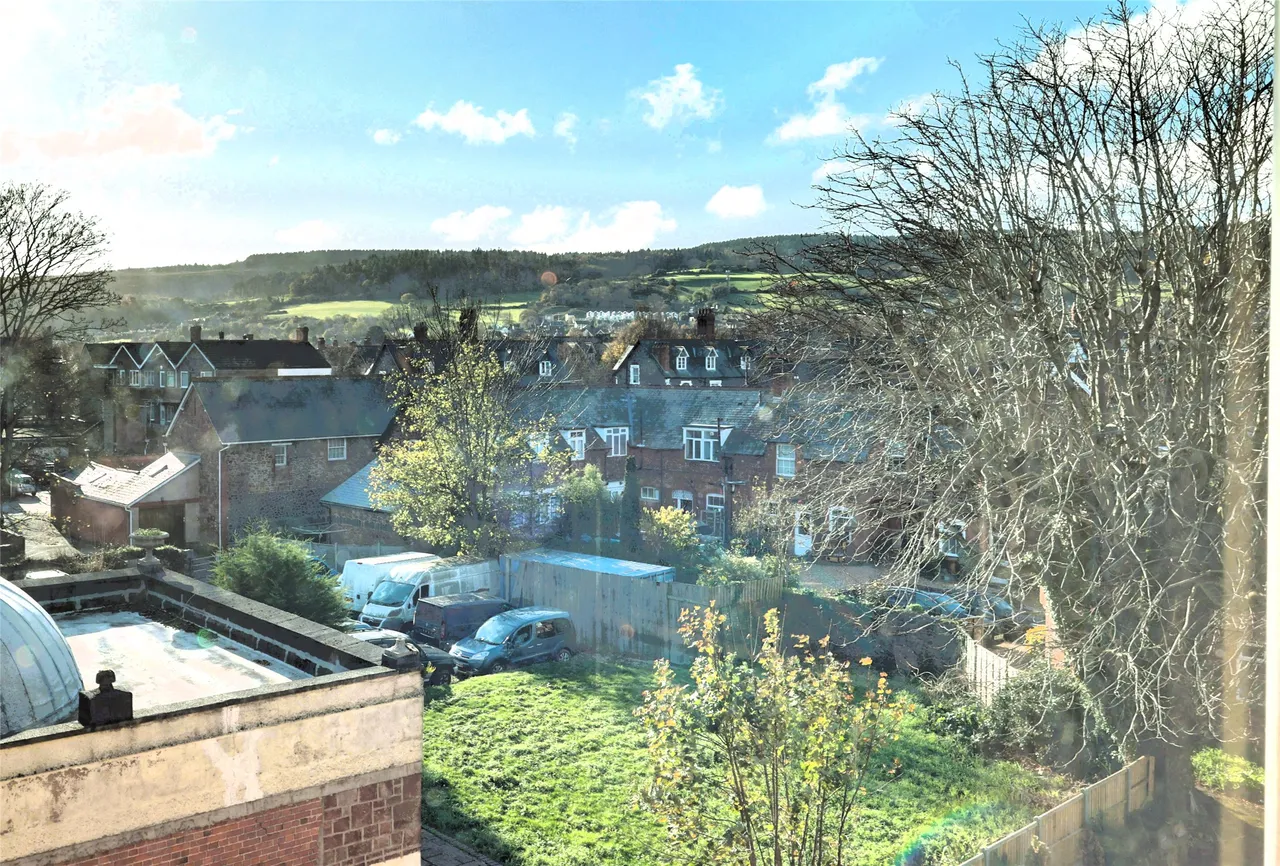 Metropole Court, Minehead, TA24, photo 3