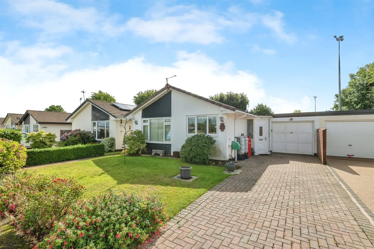 2 bed house for sale — Apple Tree Close, Witheridge, Tiverton