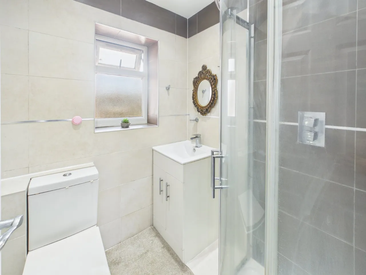Staines-upon-Thames, Surrey, photo 16