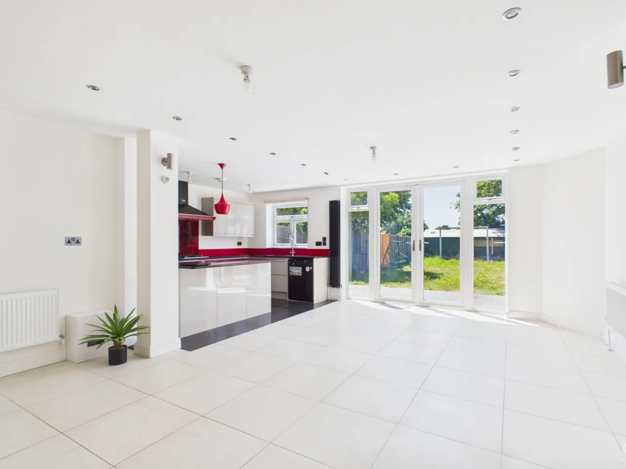 Staines-upon-Thames, Surrey, photo 6