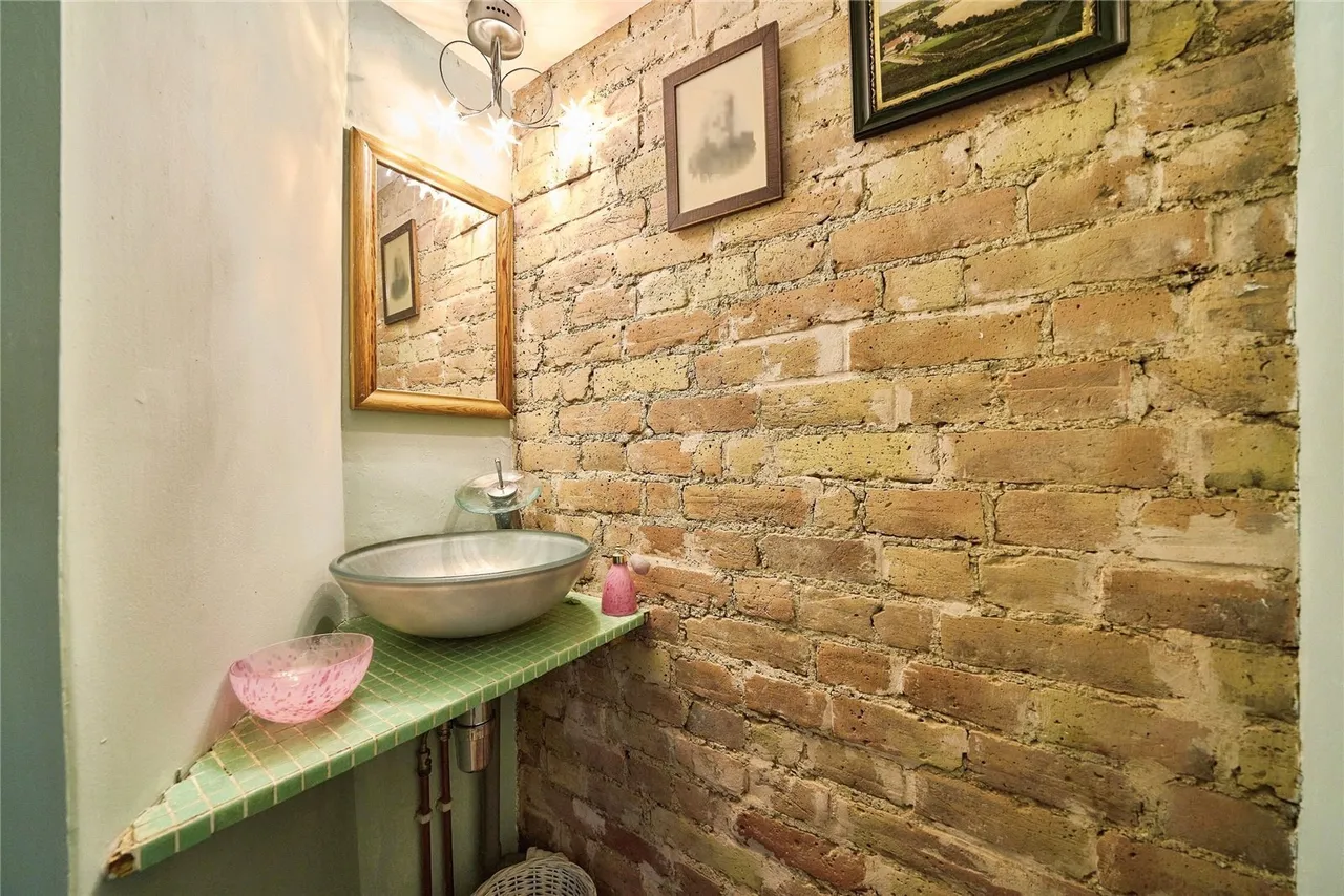 Manbey Grove, London, E15, photo 37
