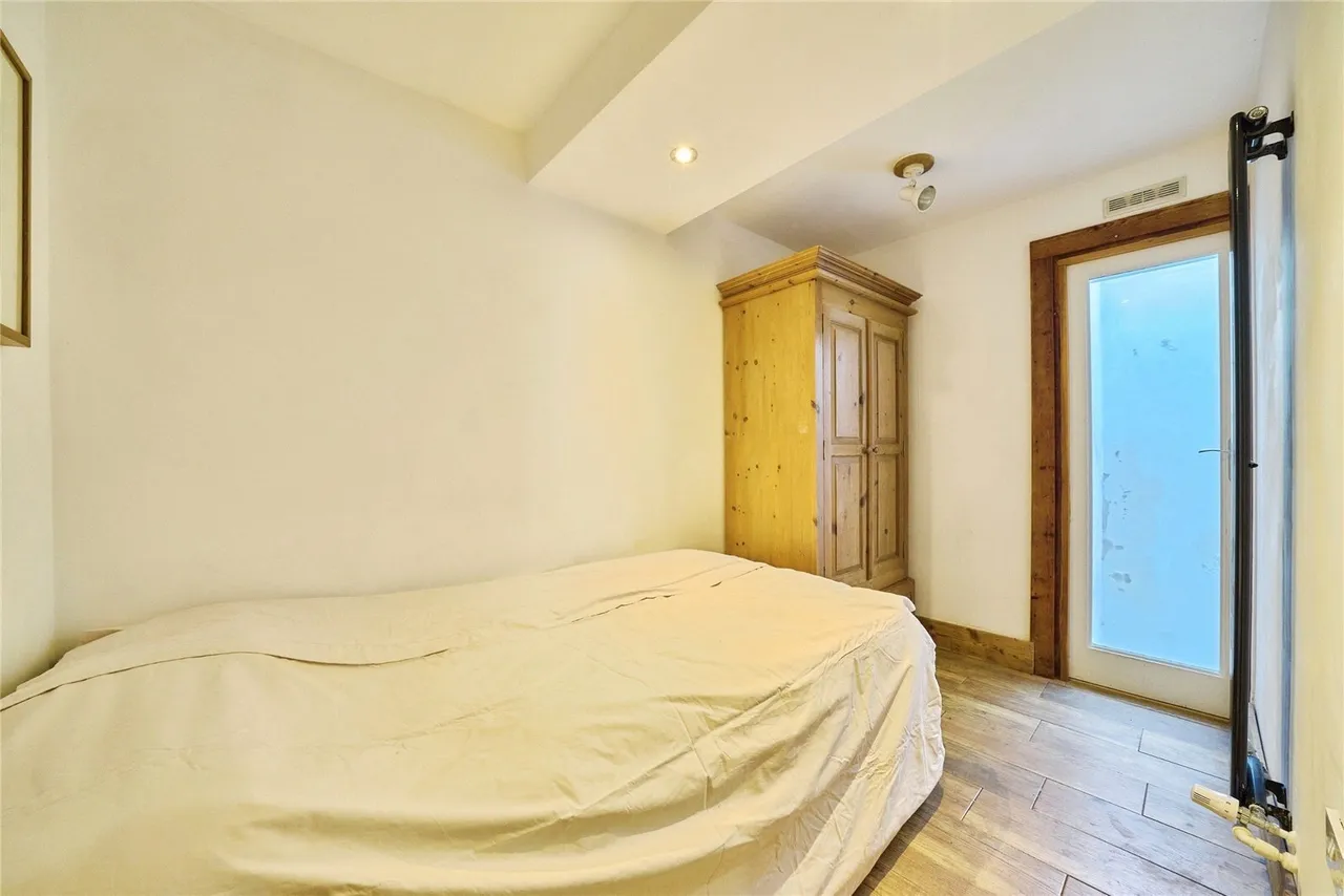Manbey Grove, London, E15, photo 23