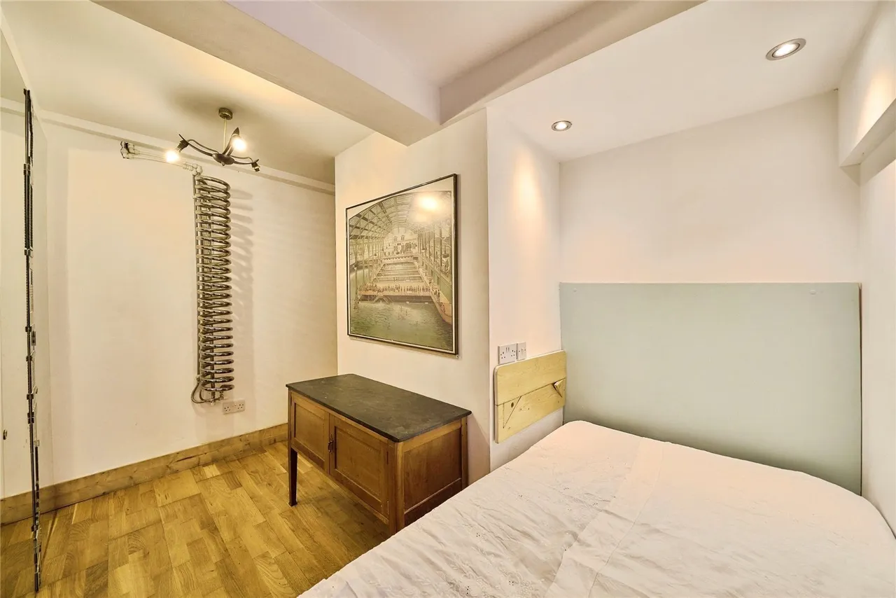Manbey Grove, London, E15, photo 19