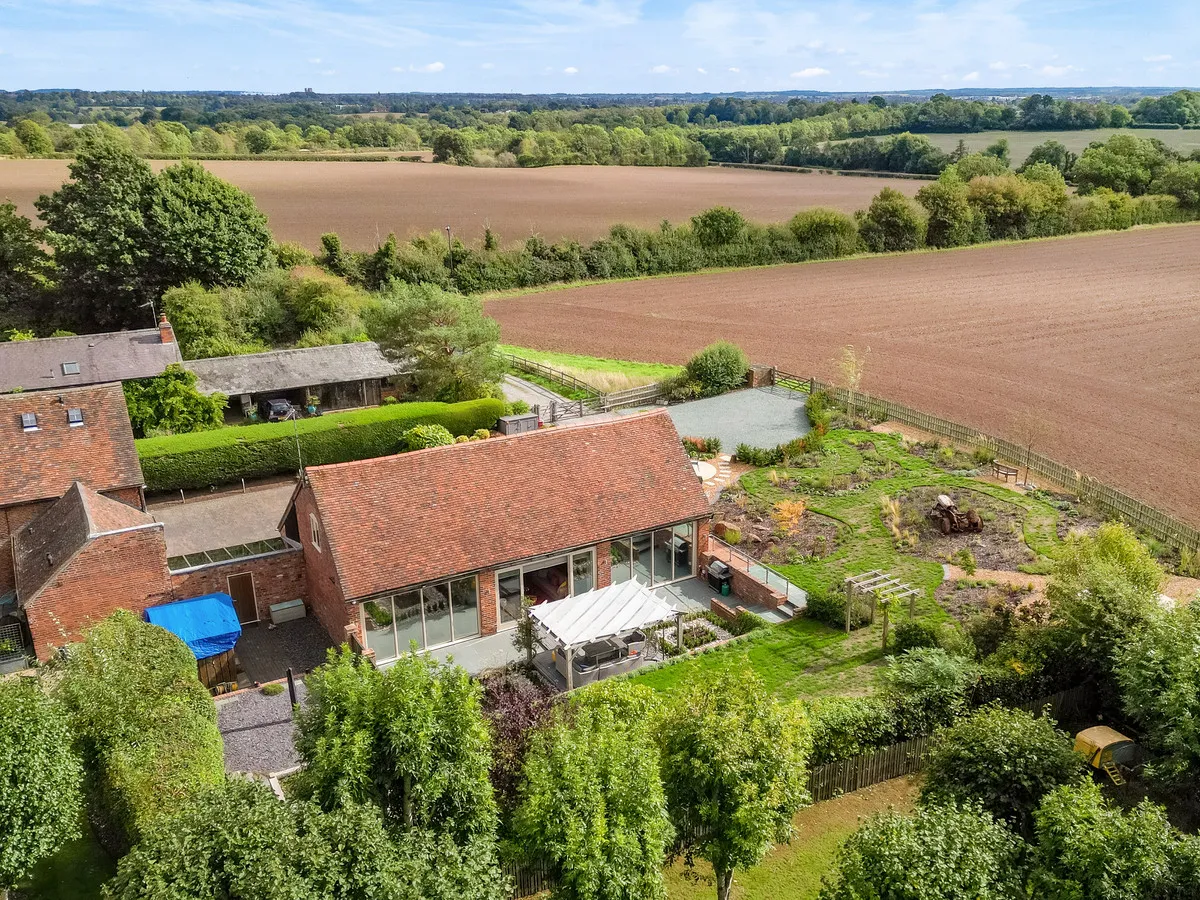 4 bed barn conversion for sale, Warwick Road, Kenilworth, CV8
