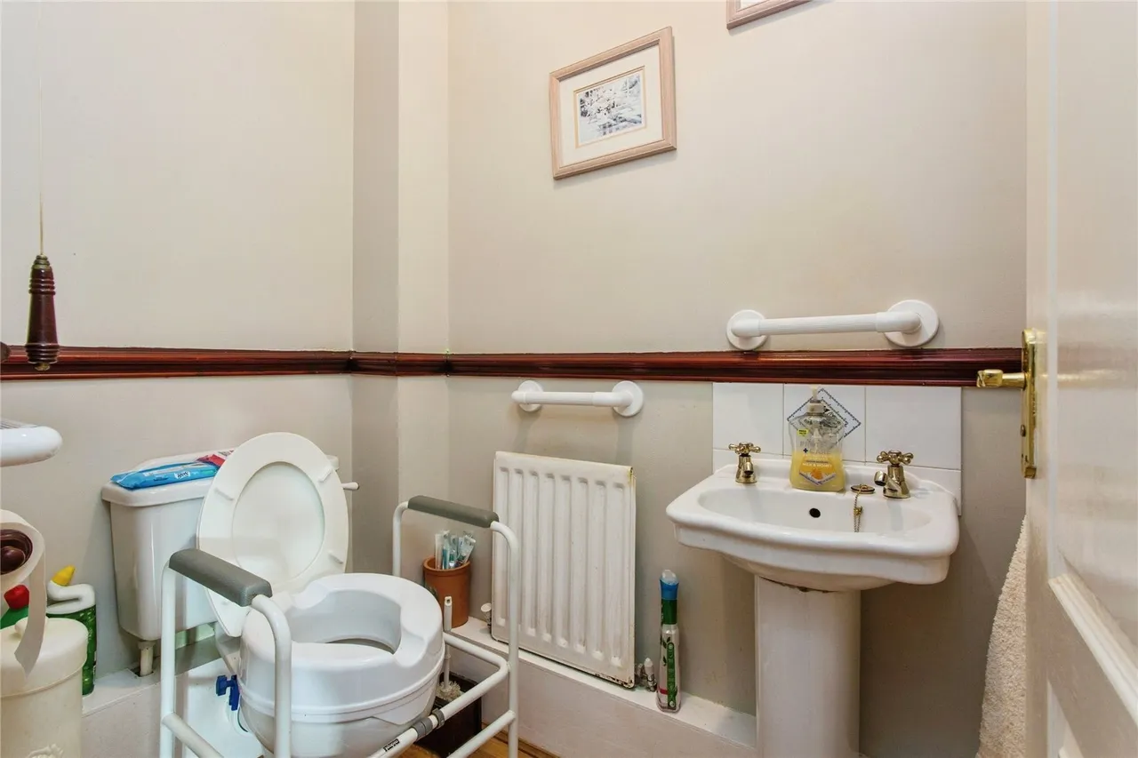 Pendle Hill Close, Grimsargh, PR2, photo 8