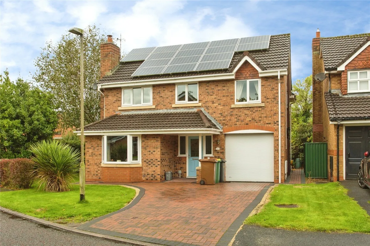 4 bed house for sale, Pendle Hill Close, Grimsargh, PR2