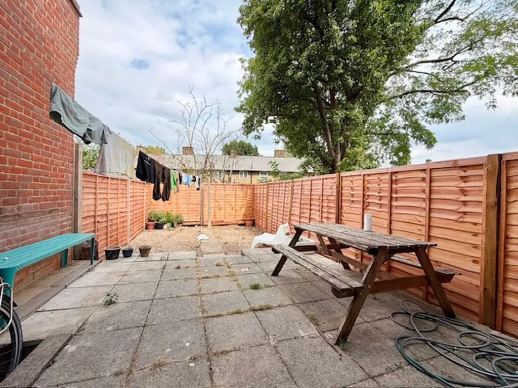 Risley Avenue, London N17 7HJ, photo 9